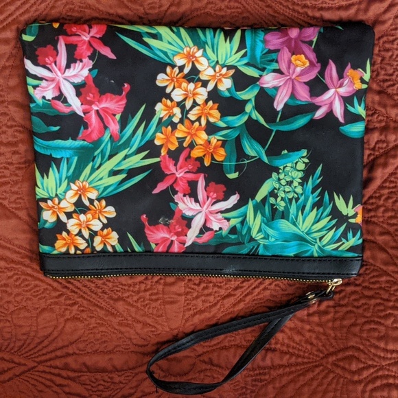 Tommy Bahama Tropical Floral Water Resistant Nylon Bag - Picture 2 of 3